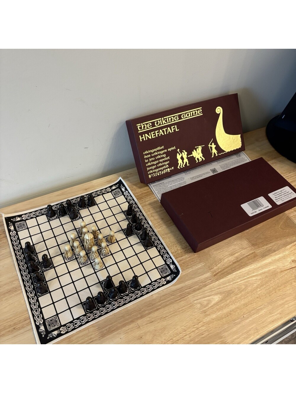 Hnefatafl THE VIKING Chess GAME History Craft Ltd Cloth Board NEVER PLAYED